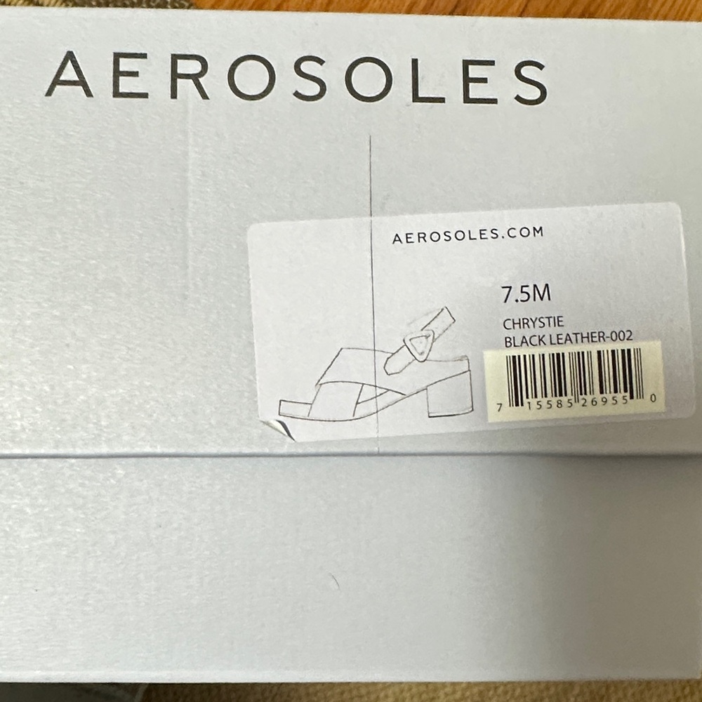 New in box. Aerosoles. Chrystie black leather sandal. 7.5 - Picture 2 of 6